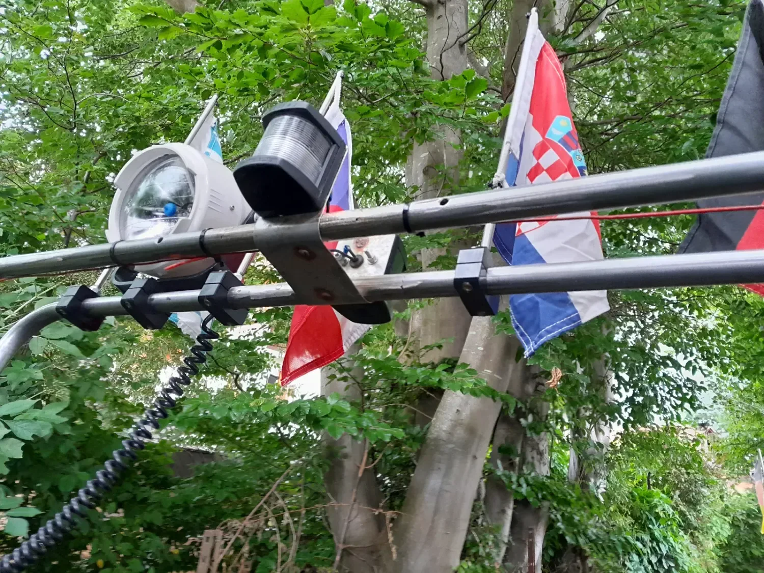 UNI - Halterung, D18, D20, D22, Reling, Geräteträger